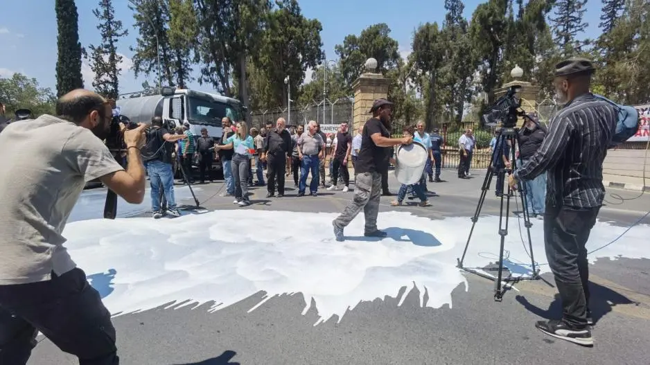Βολές αιγοπροβατοτρόφων κατά υπουργού Γεωργίας