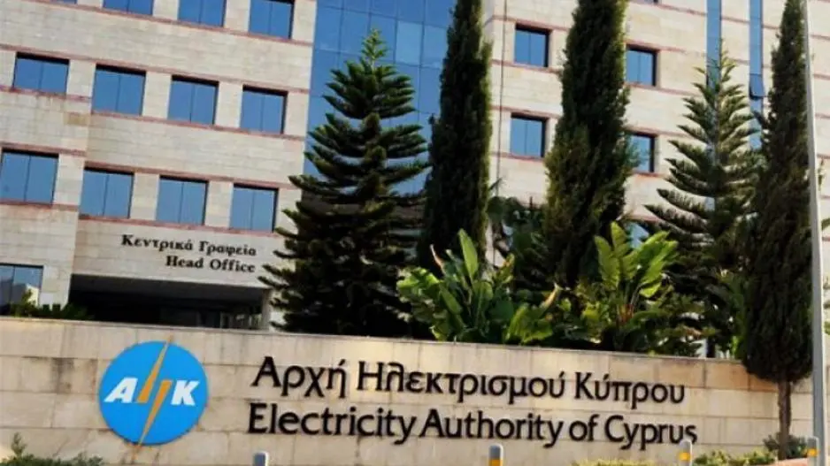 Προειδοποιούν με μέτρα οι συντεχνίες στην ΑΗΚ