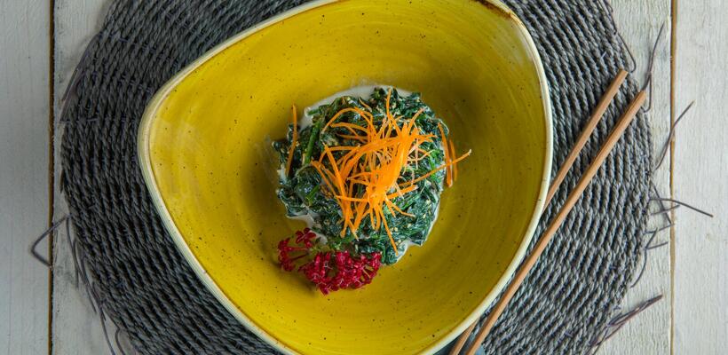 Νέα vegetarian πιάτα από το Akakiko και το Ελληνικό Ουζομεζεδοπωλείον