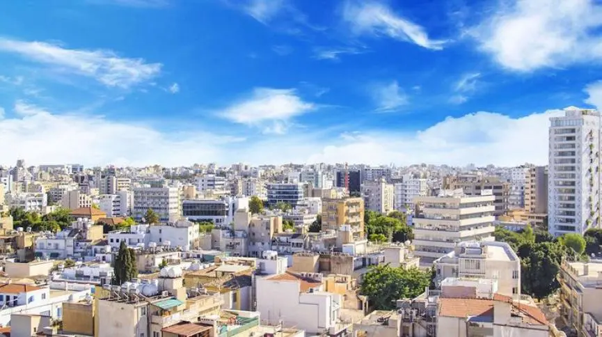 «Ανοικτό παράθυρο» η απόκτηση ακινήτων από αλλοδαπούς – Τι λέει έκθεση της ΕΥ