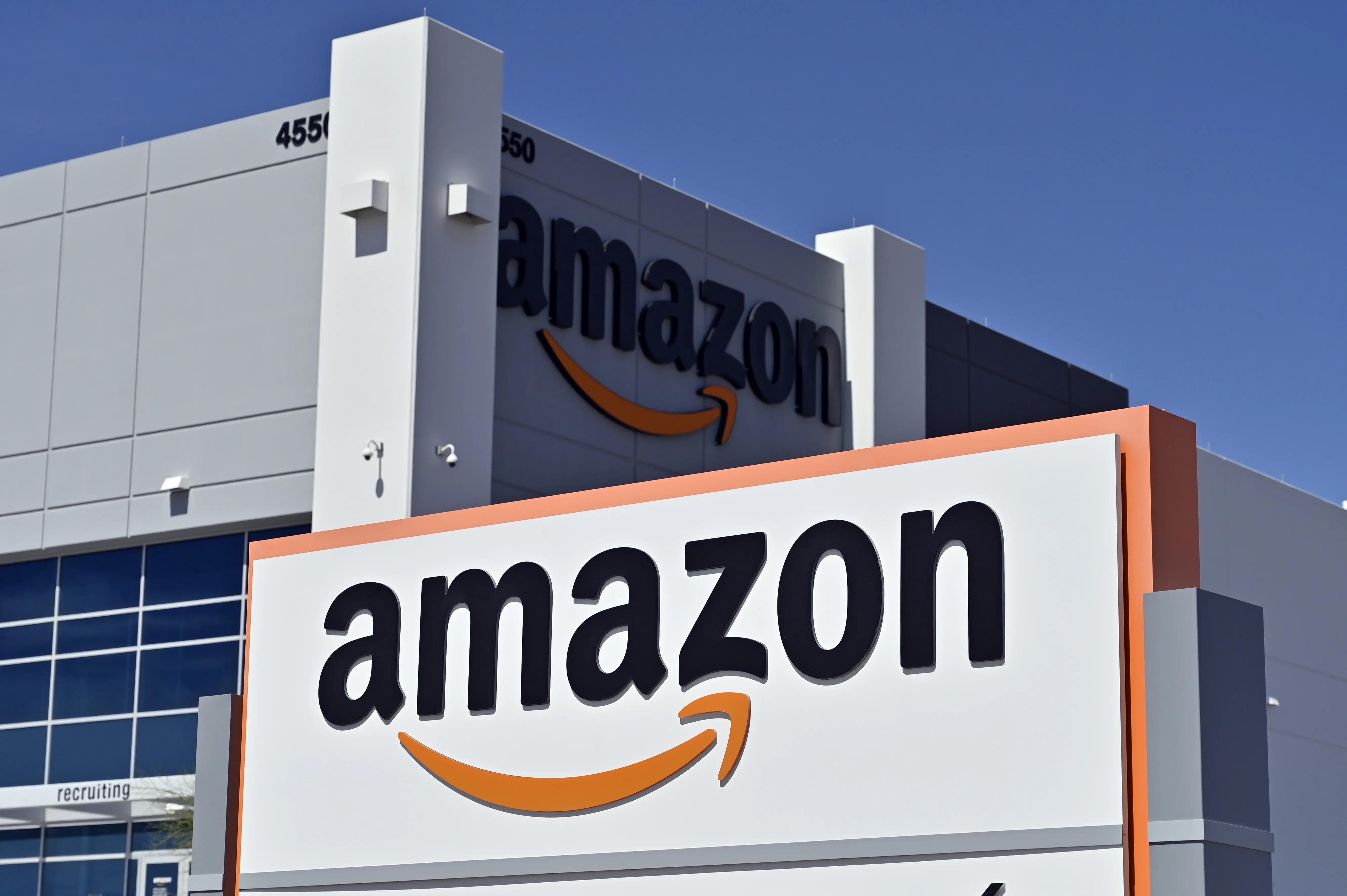 Η Amazon «ζήλεψε» Apple και Samsung - Με ποια εταιρεία φλερτάρει...