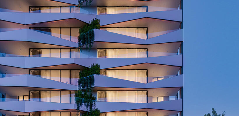 Μοντέρνα πολυκατοικία στο κέντρο της πρωτεύουσας