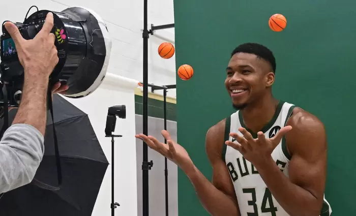 Βάζει $186 εκατ. στο λογαριασμό του ο Αντετοκούνμπο με νέο συμβόλαιο στους Μπακς