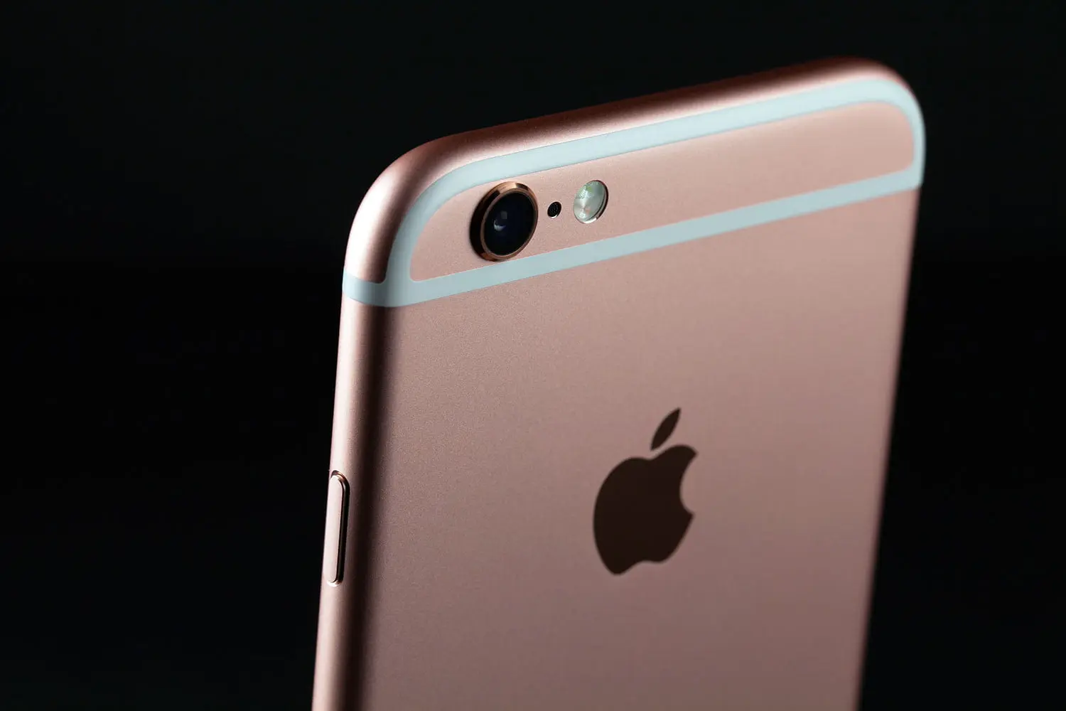 Μαχαίρι στα iPhone από την Apple;