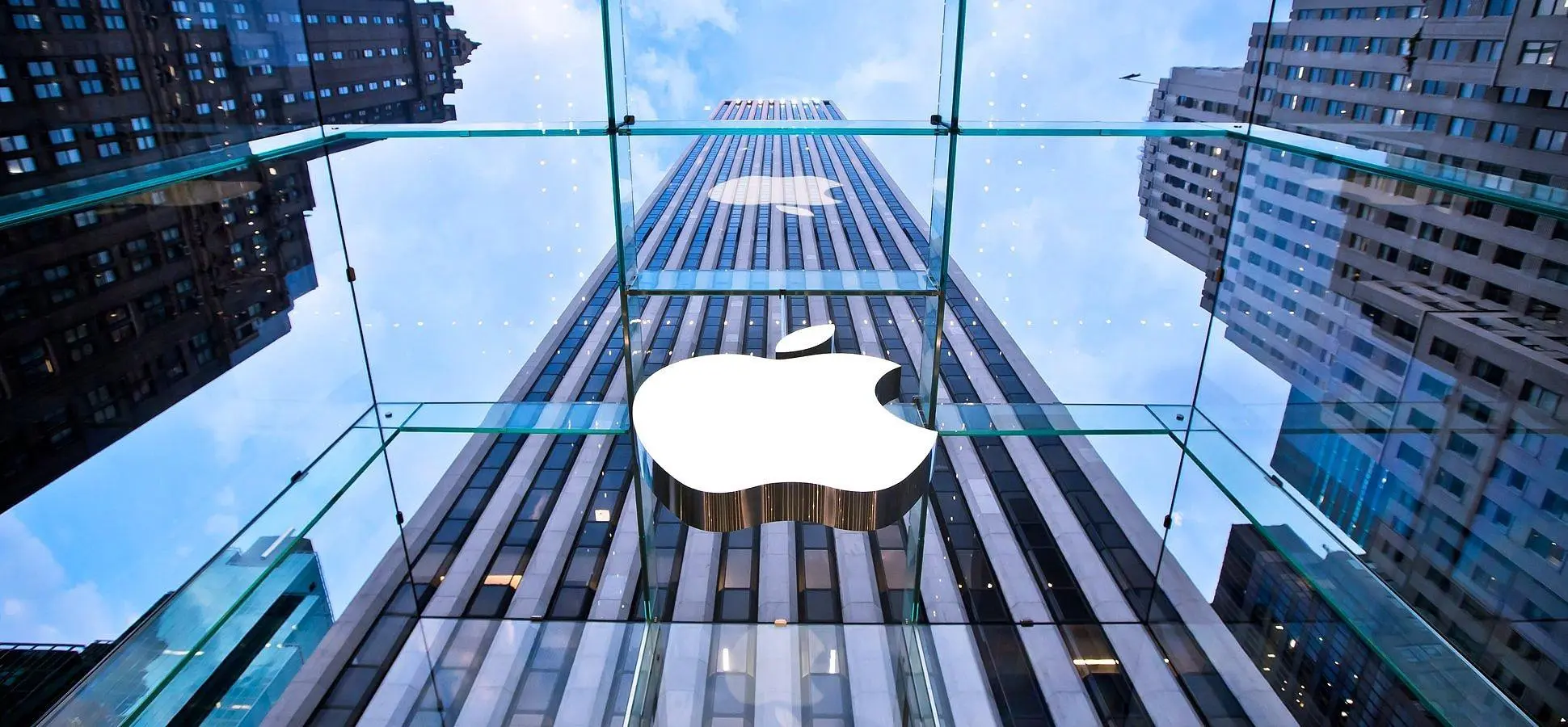 Η αξία της Apple αγγίζει τα 2 τρισεκατομμύρια ευρώ