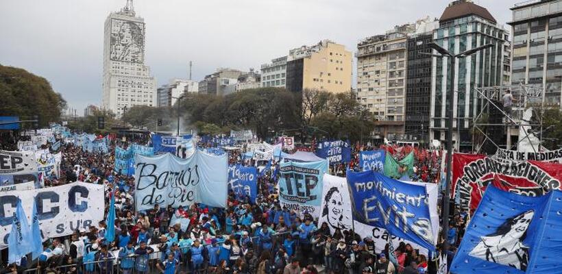 Αργεντινή: Εντείνονται οι διαδηλώσεις για τα μέτρα λιτότητας 