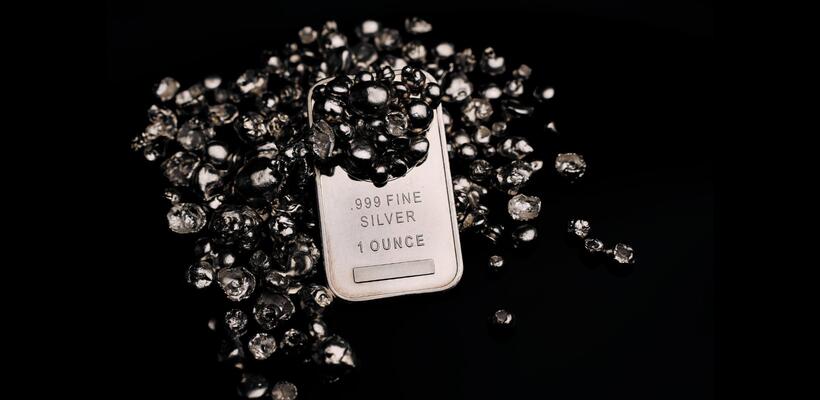 Γιατί το ράλι του ασημιού έναντι του πετρελαίου είναι σοβαρό καμπανάκι για τους επενδυτές