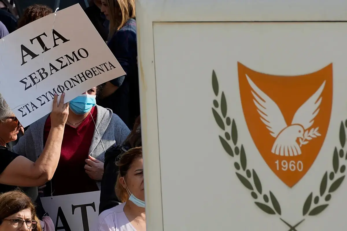 Η ΑΤΑ φέρνει παναπεργία - Σκληραίνει η αντιπαράθεση