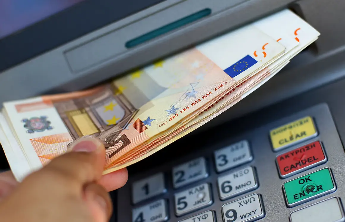 Αναλήψεις €2,5 δισ. σε έξι μήνες από κυπριακά ATMs – Ανεβαίνει και η χρήση POS για μετρητά