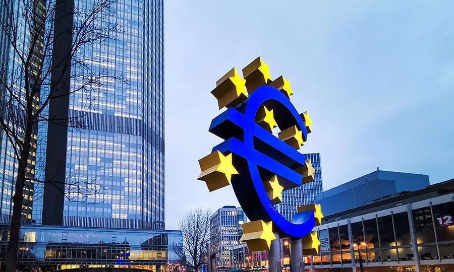 Η ΕΚΤ ζητεί να μάθει από τις τράπεζες τους δεσμούς τους με την Credit Suisse
