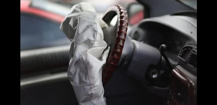 Τρυφωνίδης: «Απαράδεκτο» να πληρώνουν ξανά ΜΟΤ μετά την αντικατάσταση αερόσακων