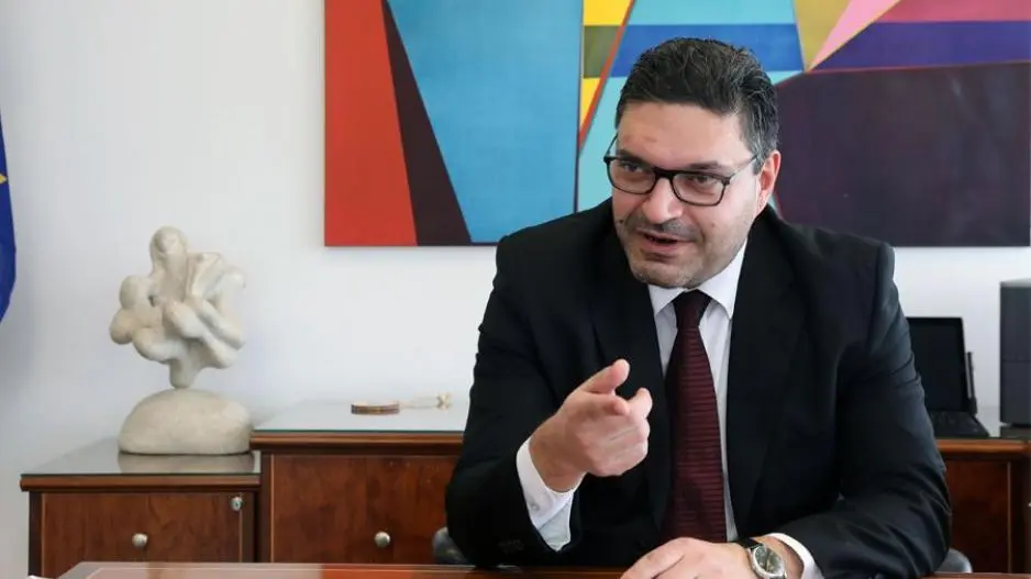 Θετικός για την επιδότηση οικογενειών που θα φιλοξενούν Ουκρανούς πρόσφυγες
