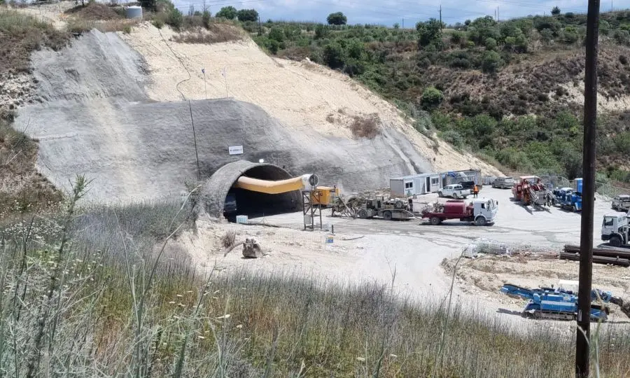 Μακρύς ο δρόμος Πόλης - Πάφου: Το διαζύγιο, το δικαστήριο και η.. διατροφή