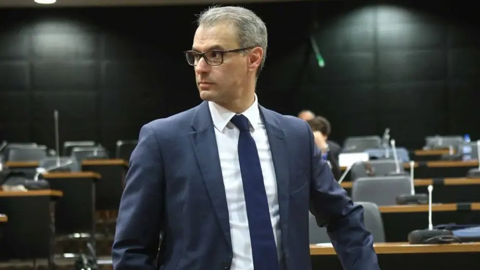 Ο Διοικητής της Κεντρικής Τράπεζας ορίζει συναντήσεις για τα τρέχοντα θέματα