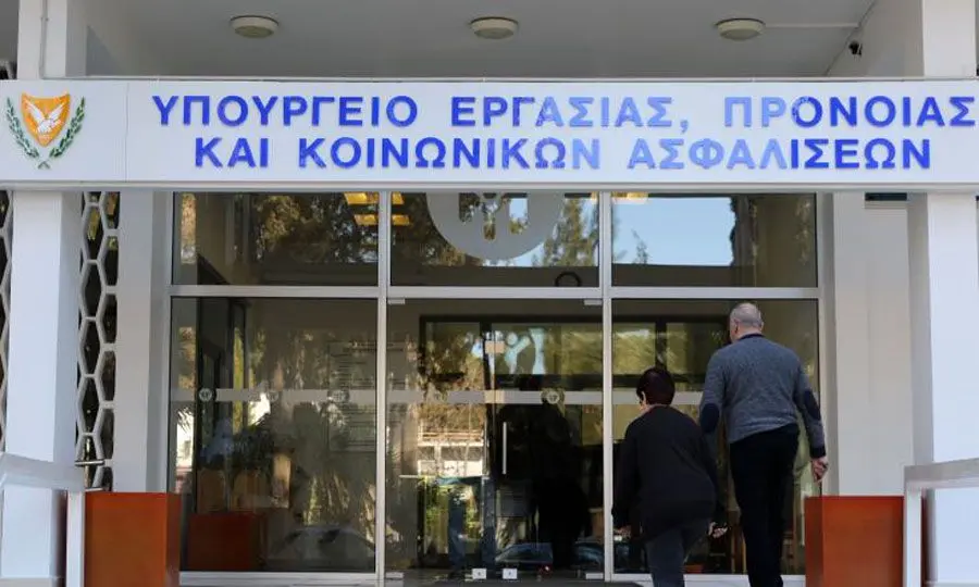 Μειωμένος ο προϋπολογισμός του Υπουργείου Εργασίας