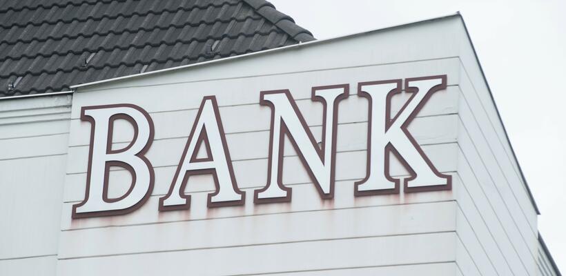 Eurobank Equities: Διαχειρίσιμος ο αντίκτυπος για τις τράπεζες από τα νέα κυβερνητικά μέτρα