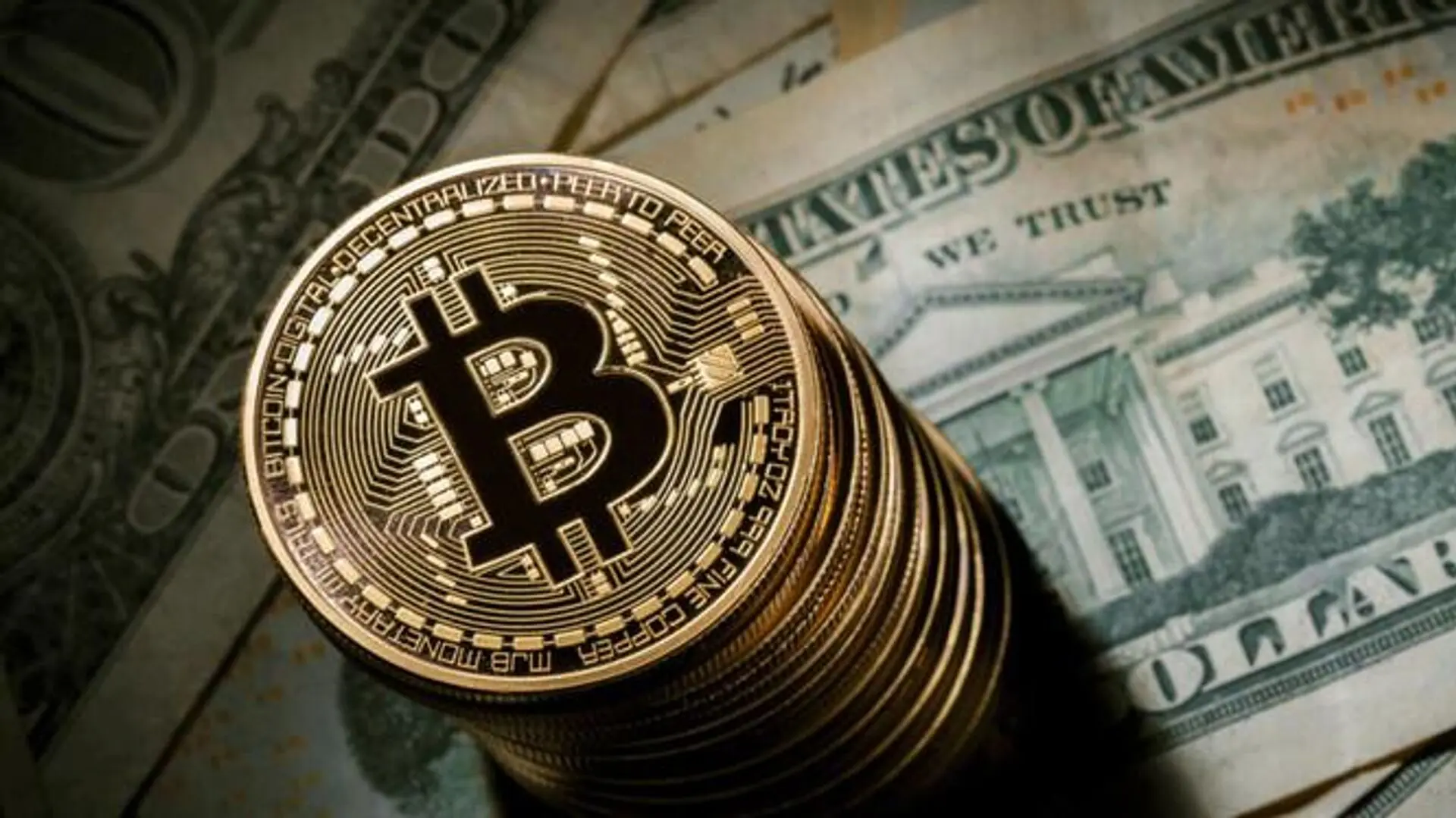 Bitcoin: Ράλι πάνω από τα 57.000 δολάρια