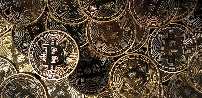 Η εκεχειρία έφερε ράλι στα cryptos – Ξεπέρασε τα $105.000 το bitcoin