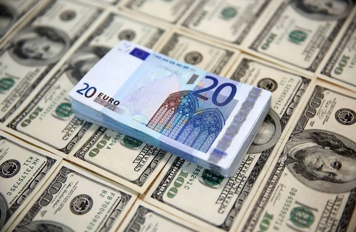 Το ευρώ ενισχύεται 0,07%