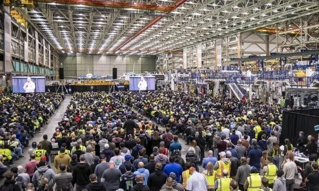 Boeing: Προσωρινή συμφωνία με το συνδικάτο για τον τερματισμό της απεργίας
