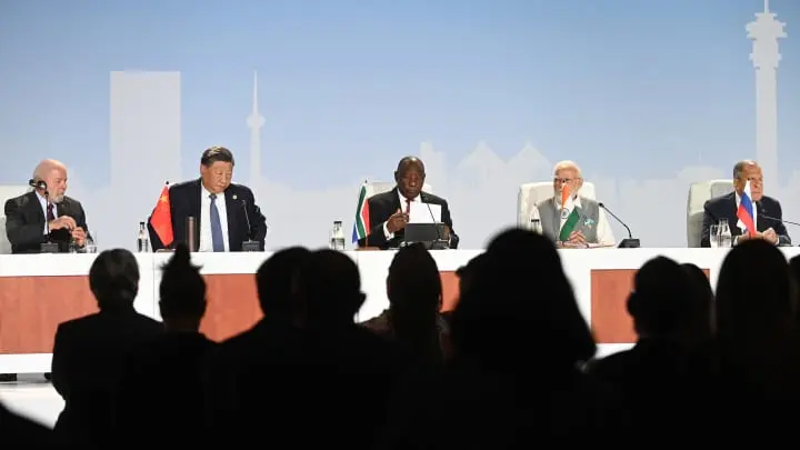 BRICS: Η διεύρυνση και ο ανταγωνισμός για οικονομική κυριαρχία
