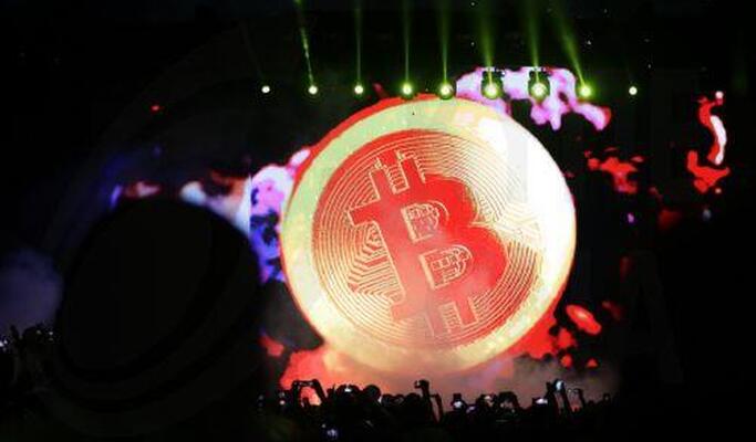 Ακυρώνει την εξαγορά της FTX η Binance