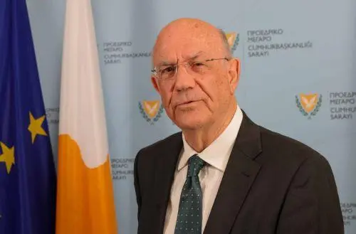 Επιστολές ΥΠΟΙΚ για συγκράτηση επιτοκίων για δάνεια μέχρι €350.000