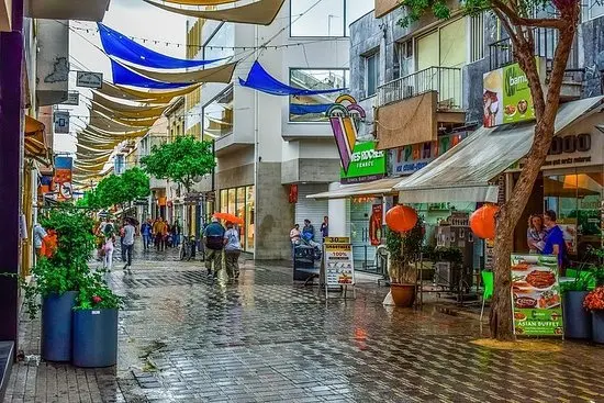 Ποιες επιχειρήσεις θα ανοίξουν πρώτες με την αποκλιμάκωση των μέτρων;
