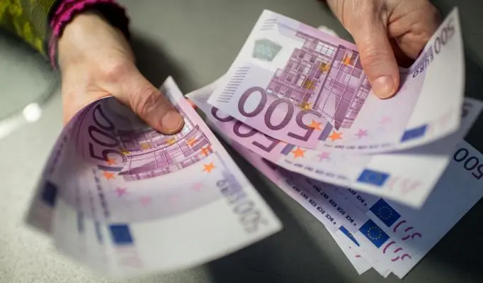 Ευρωζώνη: Οι τράπεζες χαλάρωσαν τα κριτήρια χορήγησης δανείων