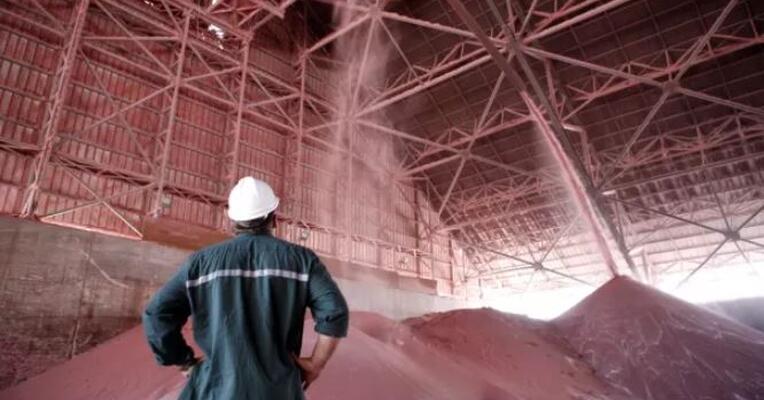 Το Ισραήλ θα στείλει 3 εκ. τόνους ποτάσας στην κινεζική αγορά