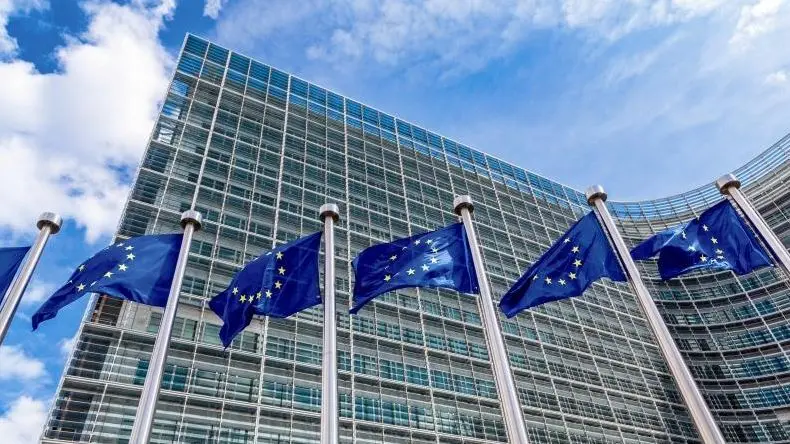 Ιταλία: Τις 330 μονάδες άγγιξε το σπρεντ ενόψει αποφάσεων Κομισιόν