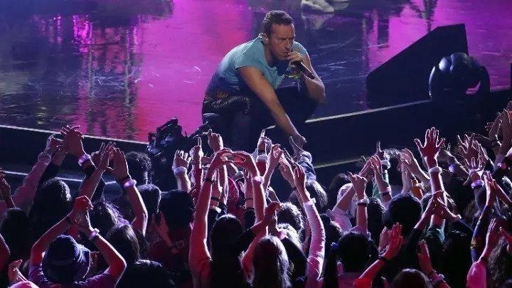 Coldplay: Πώς μείωσαν το περιβαλλοντικό αποτύπωμα της περιοδείας τους κατά 59%