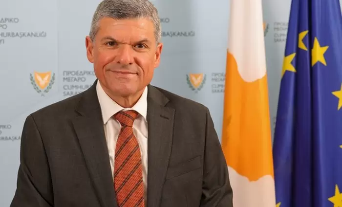 Στο Άμπου Ντάμπι για σύνοδο της συνέλευσης IRENA ο Υπουργός Ενέργειας