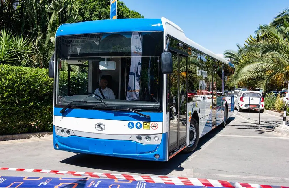 Ψάχνουν τη «χρυσή τομή» για τερματισμό της απεργίας στα λεωφορεία