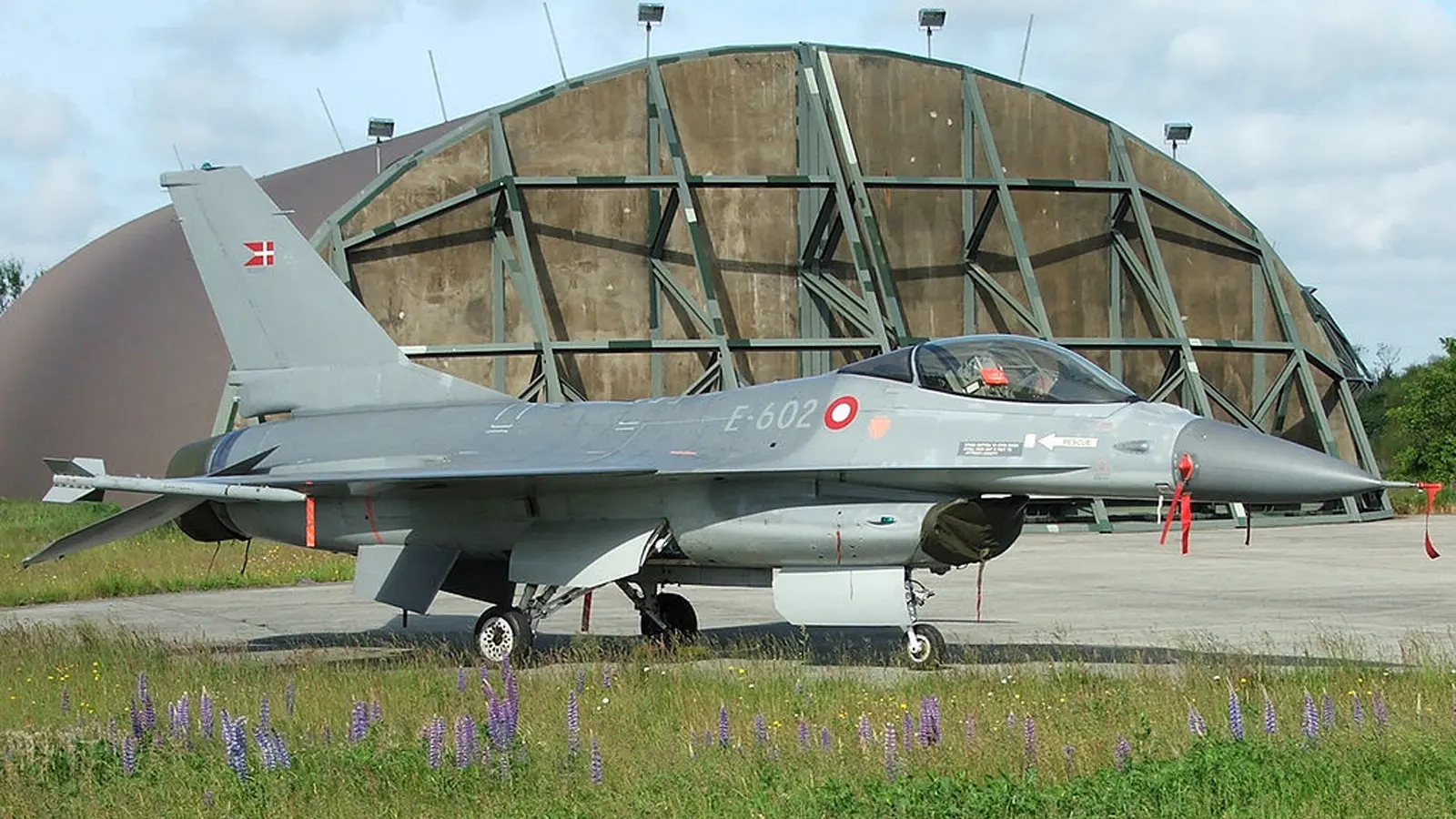 Οι ΗΠΑ εγκρίνουν παραδόσεις F-16 στην Ουκρανία από Δανία και Ολλανδία
