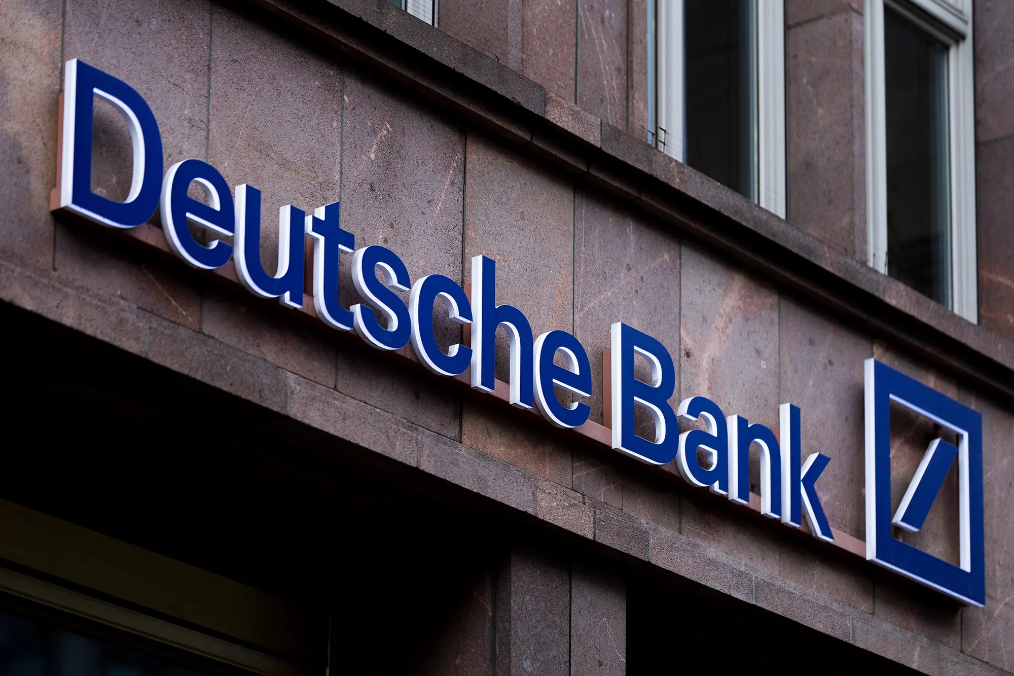 Deutsche Bank: Σήμανε το τέλος των μειώσεων των επιτοκίων η ΕΚΤ