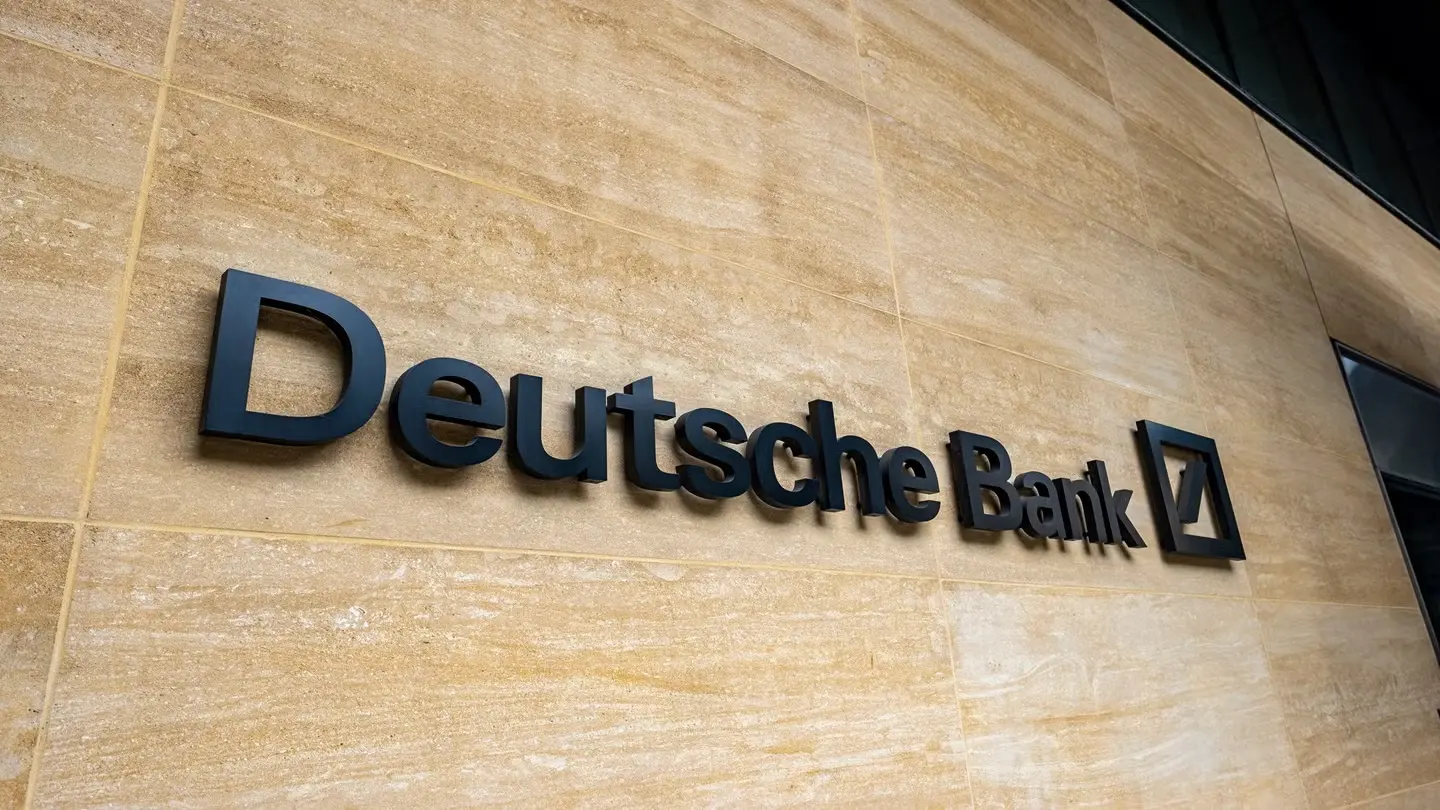Deutsche Bank: Ποιες «δοκιμασίες» βλέπει για τις τράπεζες σε Ελλάδα και Κύπρο