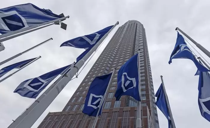 Εφοδος αστυνομίας στην Deutsche Bank