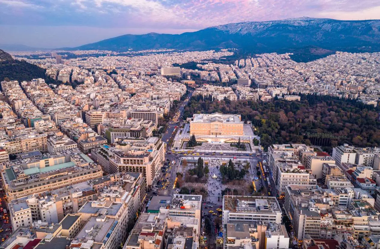 Ποια σπίτια και σε ποιες περιοχές πωλούνται πιο γρήγορα στην Αθήνα (γράφημα)