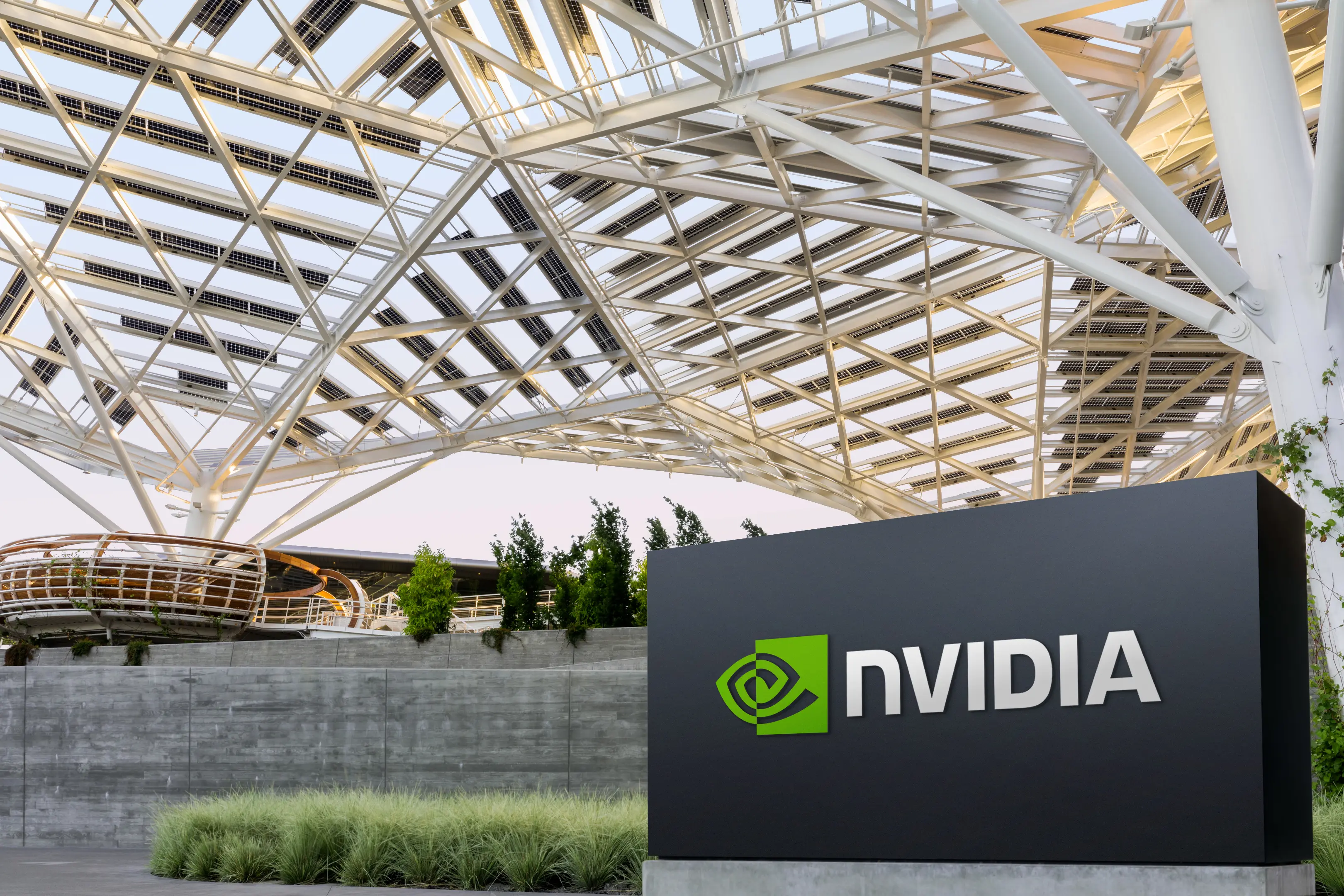 Nvidia: Το πιο πολύτιμο commodity της τεχνητής νοημοσύνης και πώς την εκτίναξε στα 2 τρισ. δολάρια