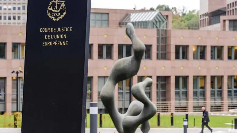 Το Δικαστήριο της ΕΕ «καίει» Πολωνία και Ουγγαρία