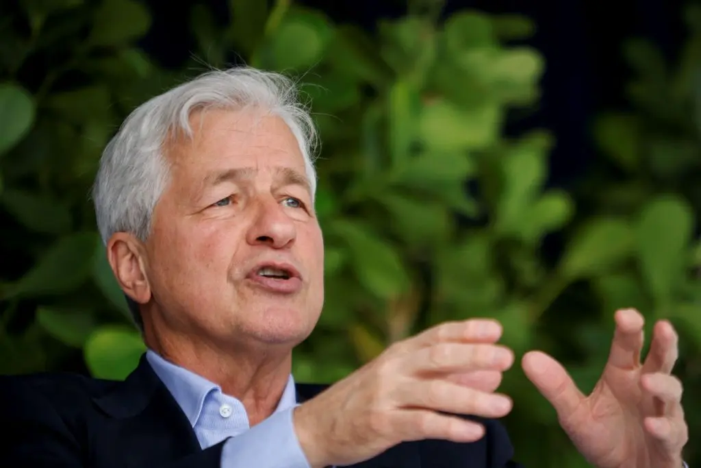 Στο δόγμα «Πρώτα η Αμερική» μπαίνει η JPMorgan