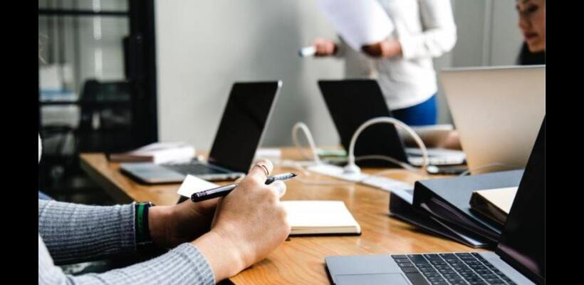 Στα 55.325 άτομα η απασχόληση στην κυβέρνηση τον Μάρτιο –  Μικρή ετήσια αύξηση 1%