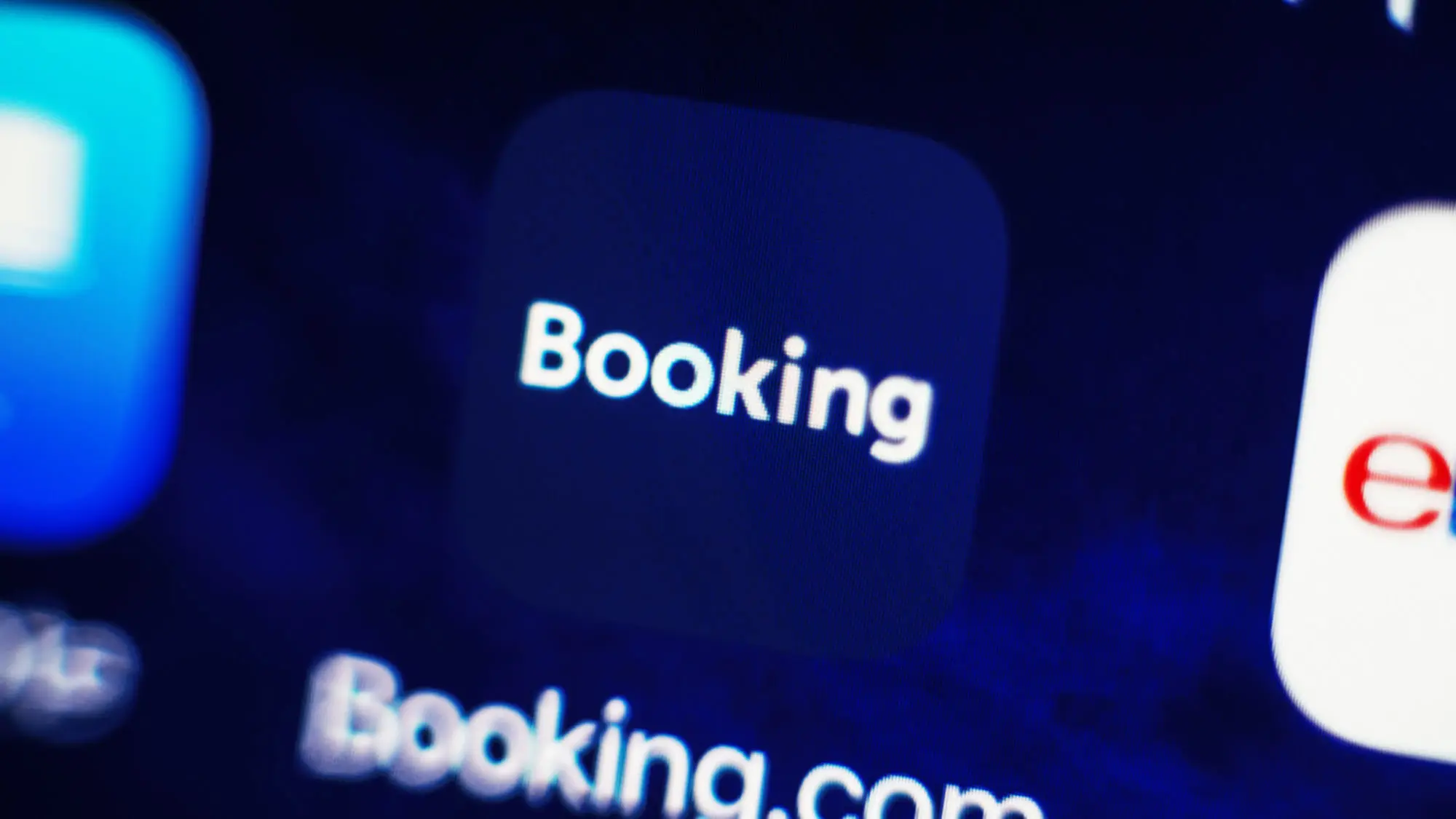 Booking.com για κορωνοϊό - Τι θα γίνει κρατήσεις και προκαταβολές;