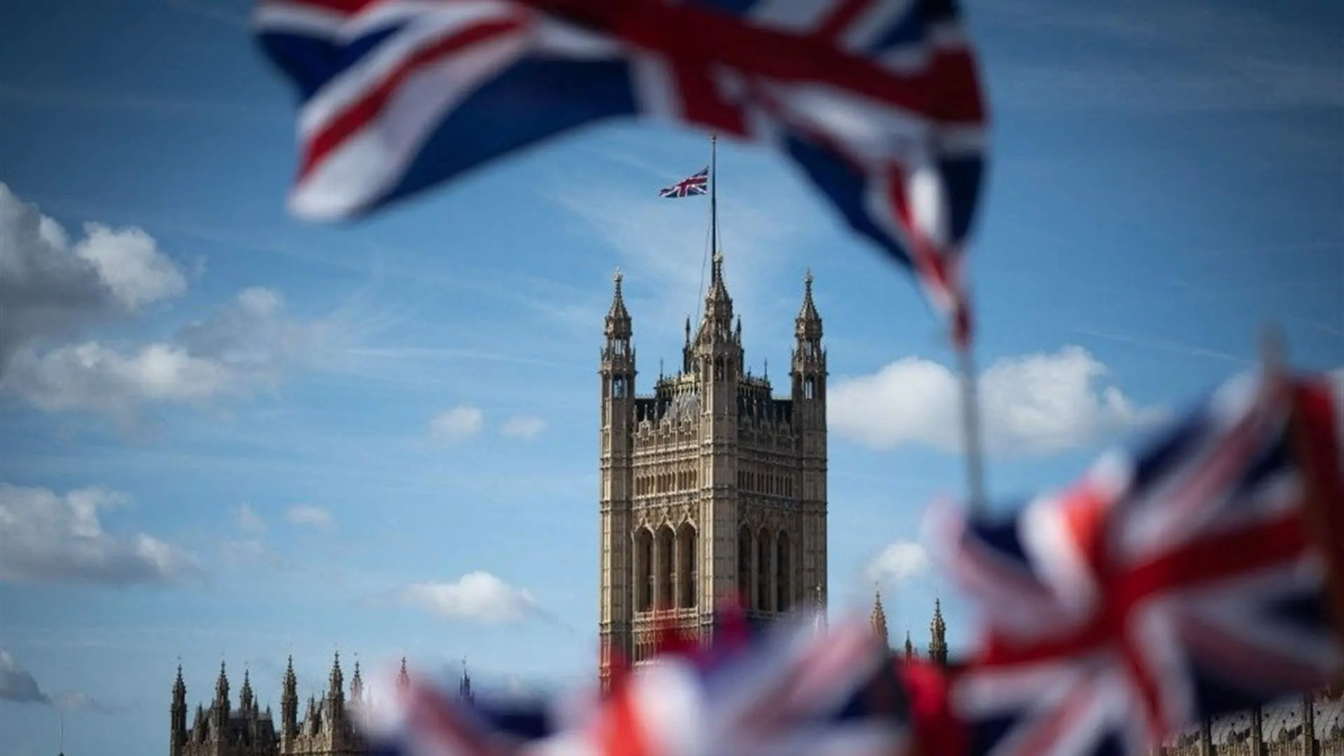 Βρετανία: Και επίσημα σε ύφεση το 2023