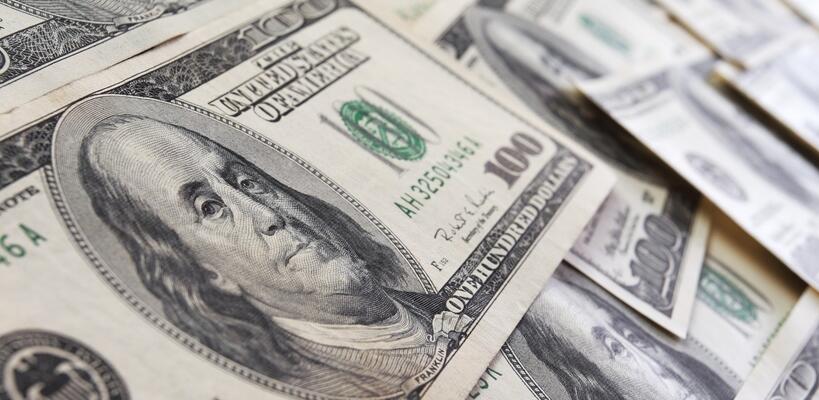 Δολάριο: Το μεγάλο σορτάρισμα γυρίζει «μπούμερανγκ» στους επενδυτές