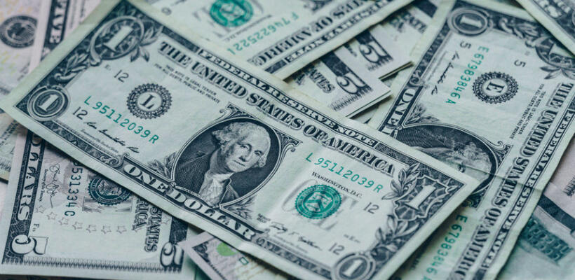 Διπλή απειλή για την πρωτοκαθεδρία του δολαρίου