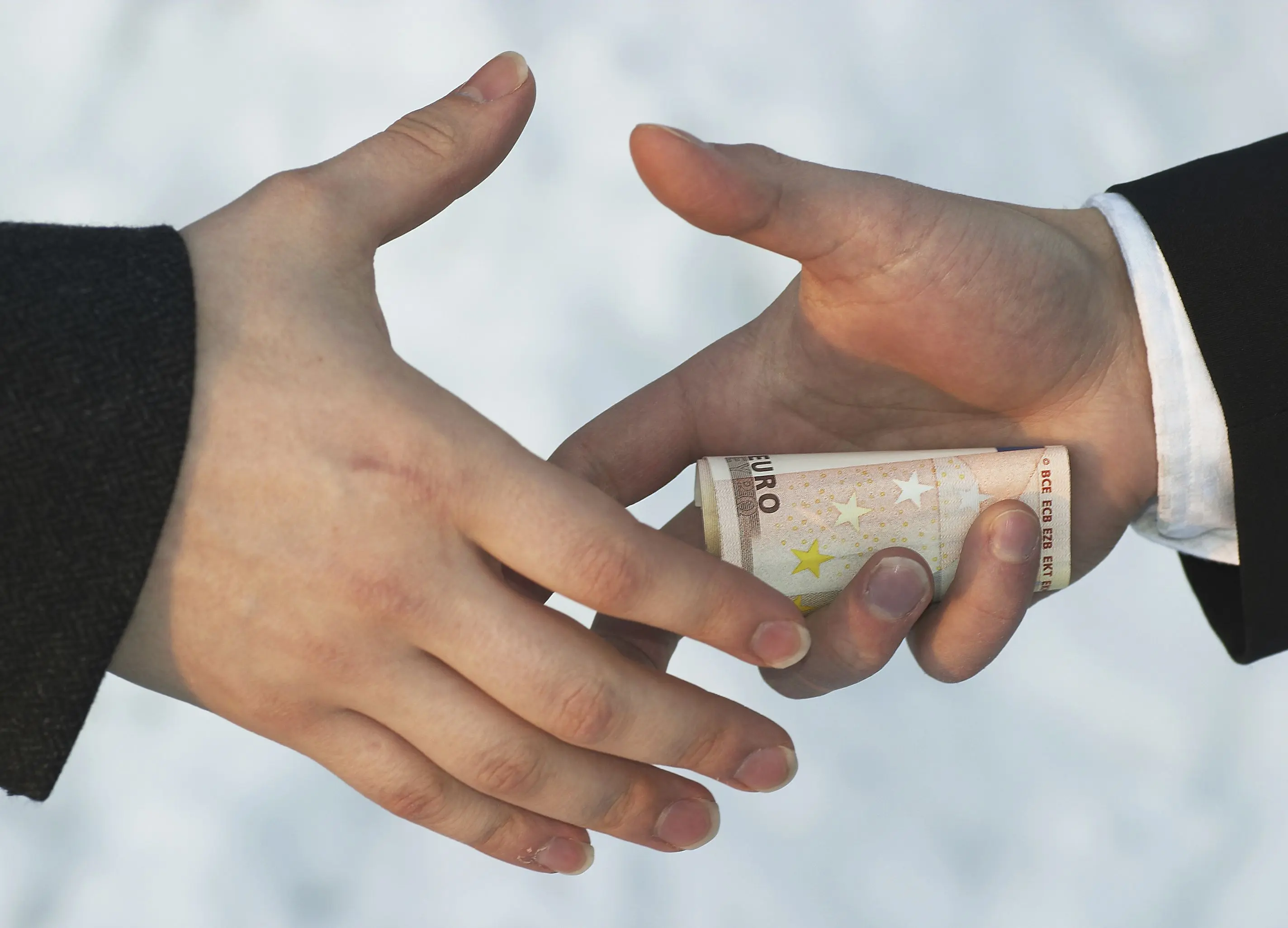 Πώς οι εταιρίες θα καταπολεμήσουν το φαινόμενο της δωροδοκίας;
