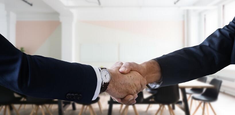 Ανταγωνιστικός μισθός ή όχι; 3 red flags σε αγγελίες εργασίας και συνεντεύξεις