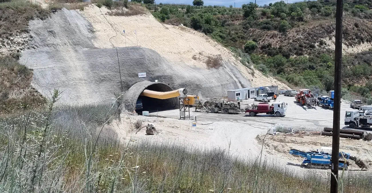 Ανοίγει εκ νέου ο δρόμος για το δρόμο Πάφου – Πόλης – «Ξεπαγώνει» ο διαγωνισμός